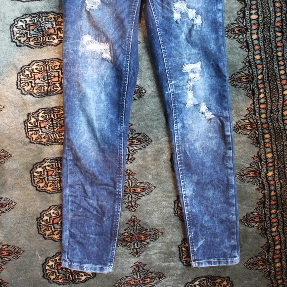 Ripped skinny jeans - Picture 2 of 4